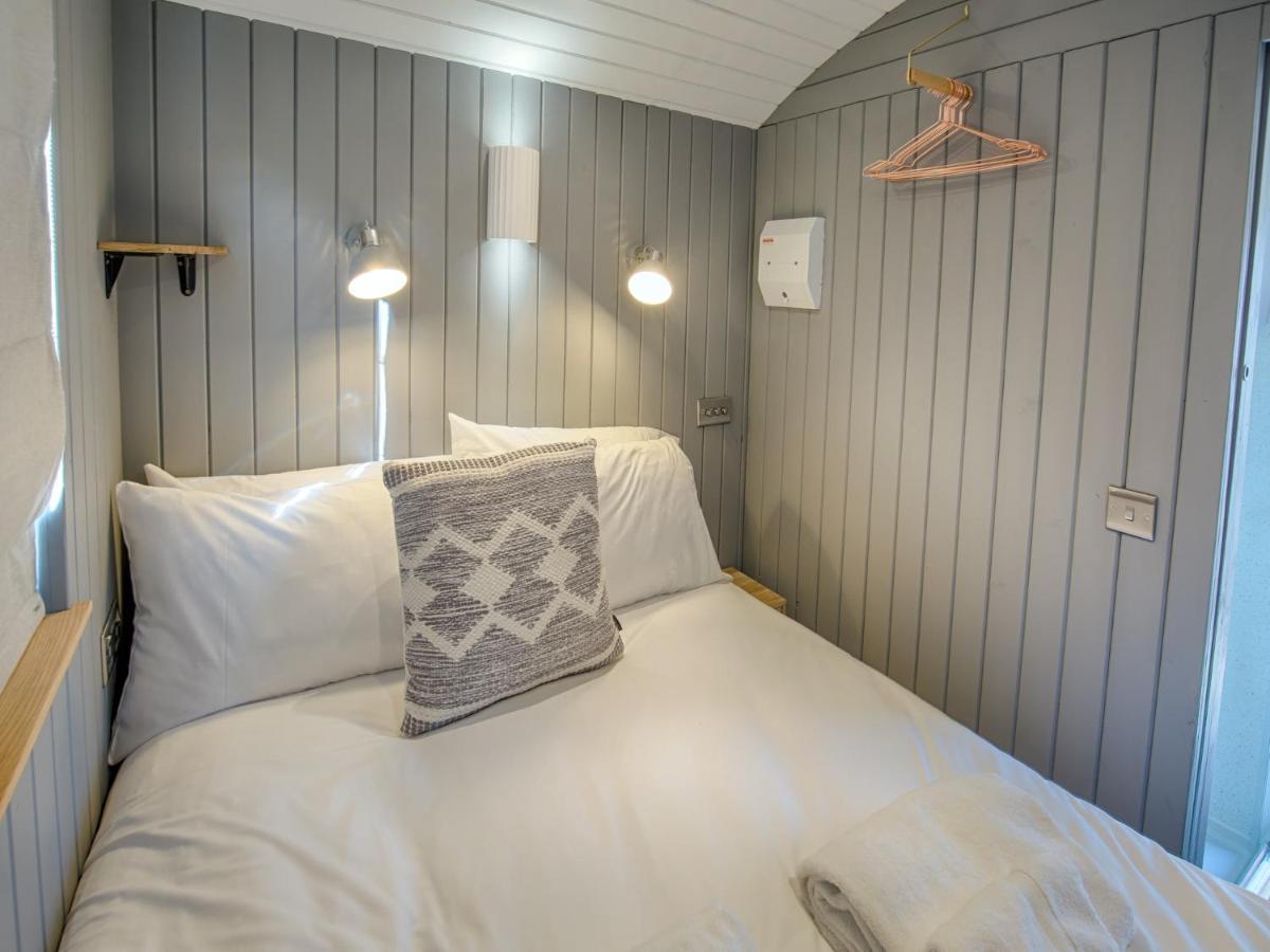 Pass The Keys Whitstable Shepherds Hut Minutes From The Harbour Екстер'єр фото