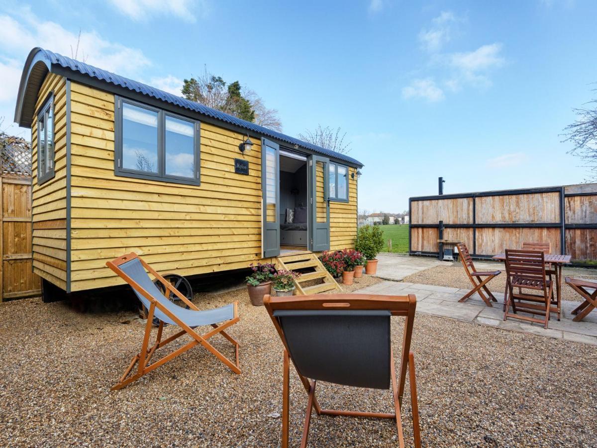 Вілла Pass The Keys Whitstable Shepherds Hut Minutes From The Harbour Екстер'єр фото