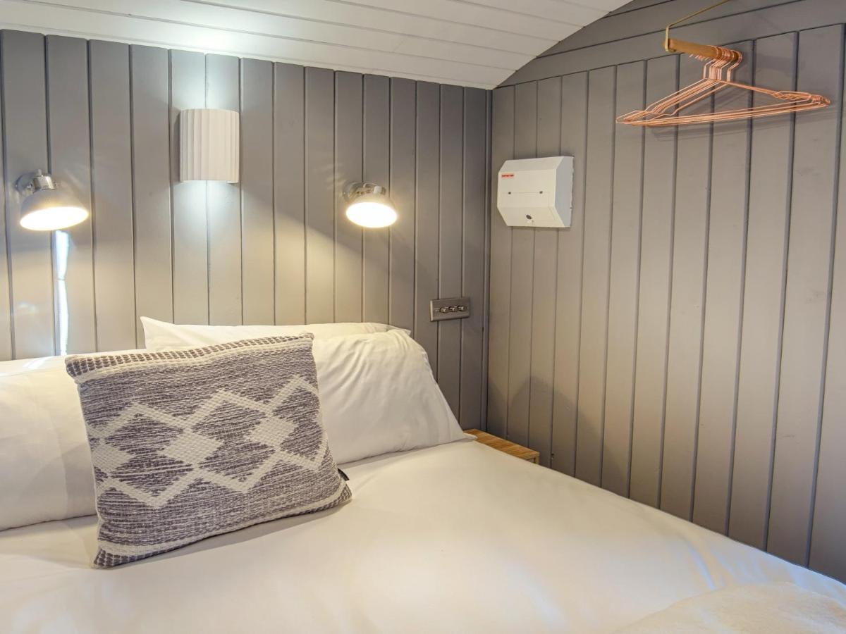Pass The Keys Whitstable Shepherds Hut Minutes From The Harbour Екстер'єр фото