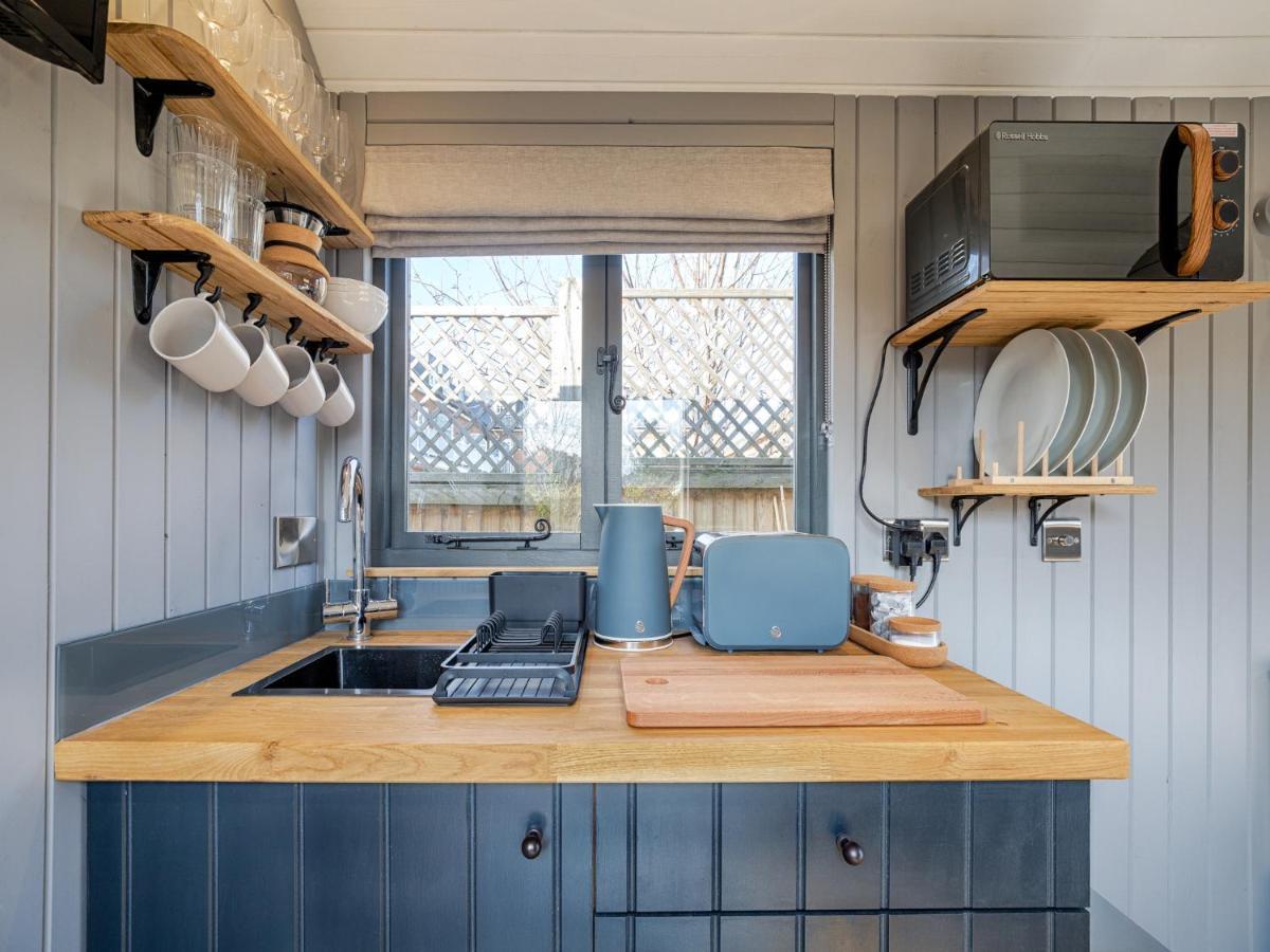 Pass The Keys Whitstable Shepherds Hut Minutes From The Harbour Екстер'єр фото
