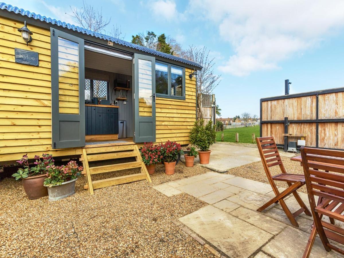 Pass The Keys Whitstable Shepherds Hut Minutes From The Harbour Екстер'єр фото