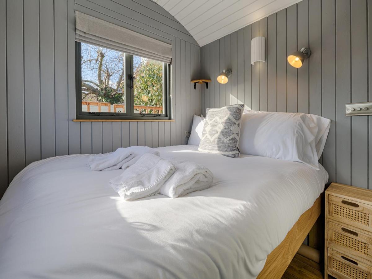 Pass The Keys Whitstable Shepherds Hut Minutes From The Harbour Екстер'єр фото